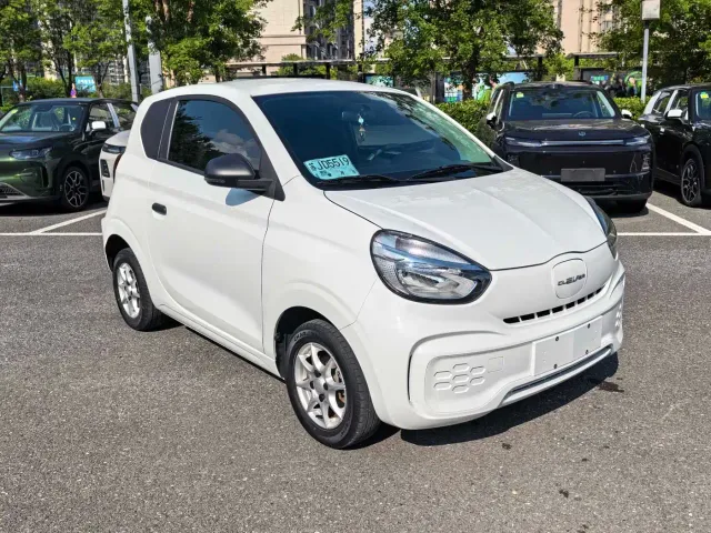 Roewe Clever — Фото автомобиля 2