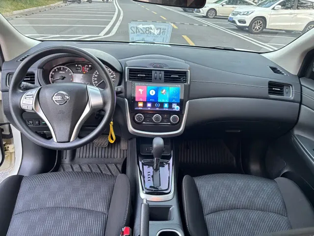 Nissan Tiida — Фото автомобиля 8