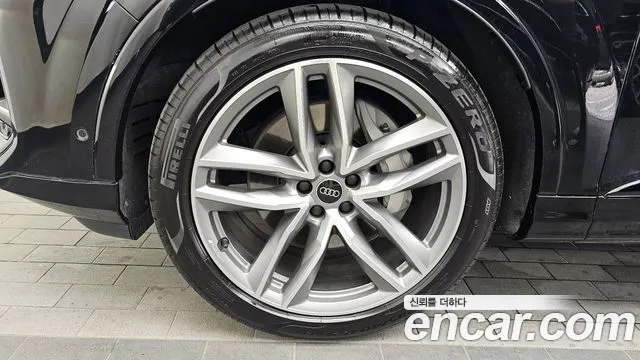 Audi Q7 55 TFSI quattro Premium — Фото автомобиля 5