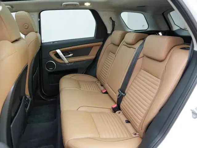 Land Rover Discovery Sport — Фото автомобиля 13