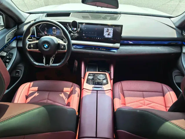 BMW 5 Series — Фото автомобиля 11