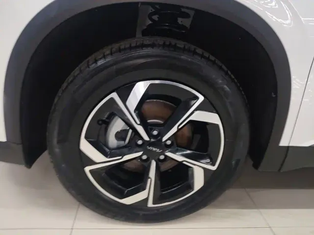 Dongfeng Fengshen L7 — Фото автомобиля 22