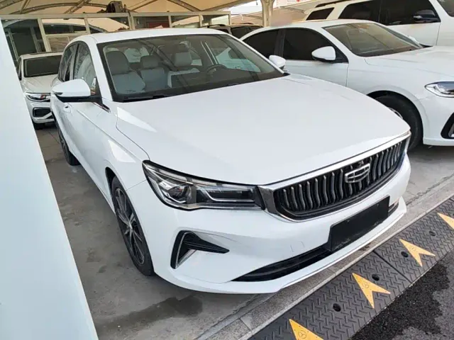 Geely Emgrand — Фото автомобиля 3