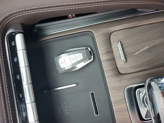 Geely Xingyue L — Фото автомобиля 8