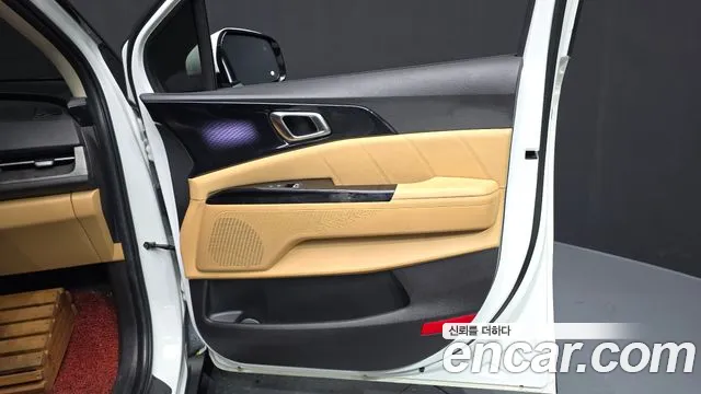 Kia Carnival Generation 4 — Фото автомобиля 14