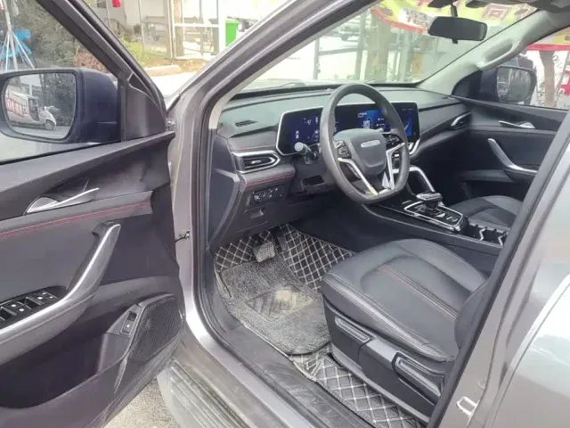 Maxus T90 — Фото автомобиля 15