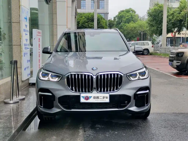 BMW X5 — Фото автомобиля 2