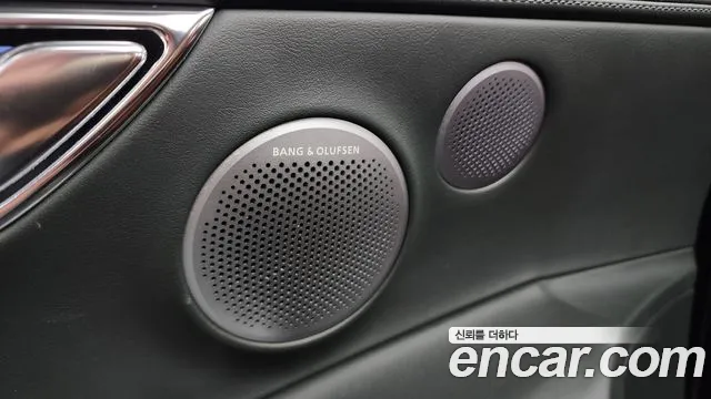 Genesis GV80 — Фото автомобиля 30