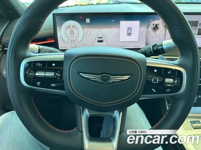 Genesis GV70 — Фото автомобиля 11