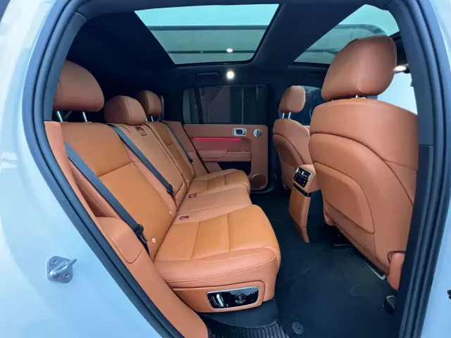 Li Auto L7 — Фото автомобиля 8