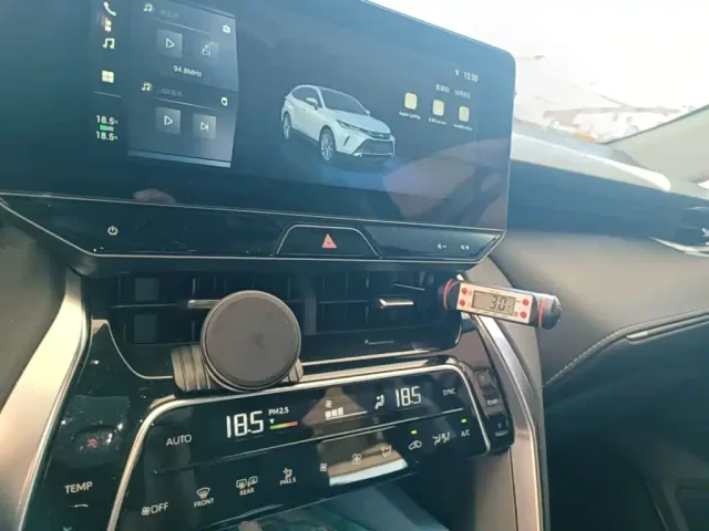 Toyota Harrier — Фото автомобиля 12
