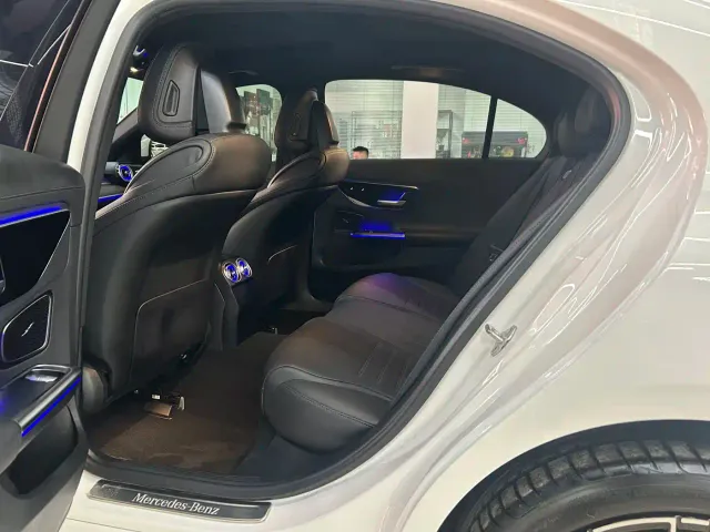 Mercedes-Benz C-Class — Фото автомобиля 6