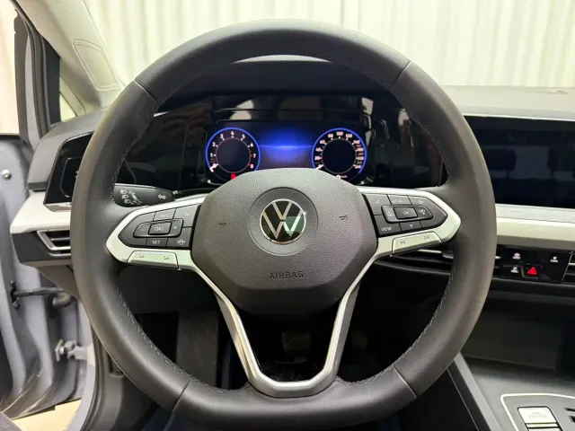 Volkswagen Golf — Фото автомобиля 8