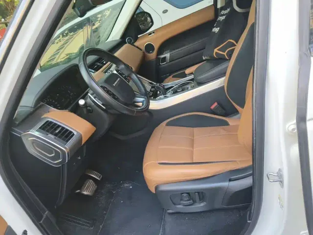 Land Rover Range Rover Sport 2022 3.0 L6 Gloss Black Edition — Фото автомобиля 16