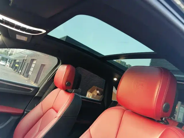 Porsche Macan — Фото автомобиля 13