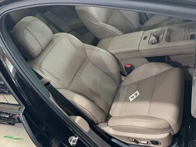 Li Auto i6 — Фото автомобиля 19