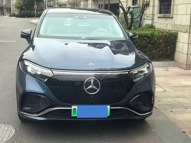 Mercedes-Benz EQS SUV — Фото автомобиля 2