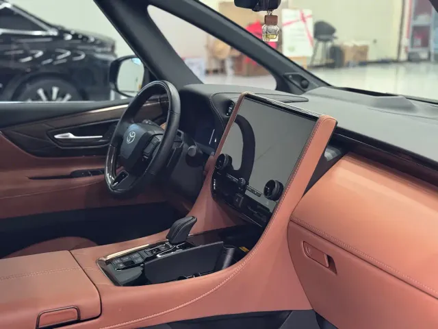 Toyota Alphard — Фото автомобиля 6