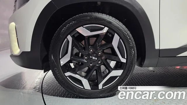 Kia Seltos Бензин 1.6 турбо 2WD — Фото автомобиля 5