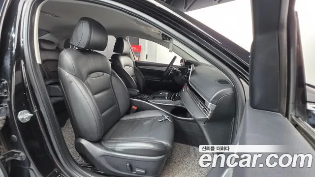 Hyundai Grandeur Новый Grandeur IG 3.0 LPi (Для проката) — Фото автомобиля 10