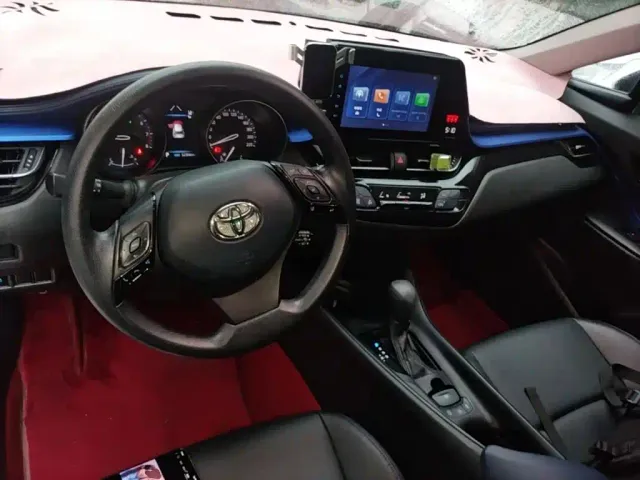 Toyota C-HR — Фото автомобиля 9