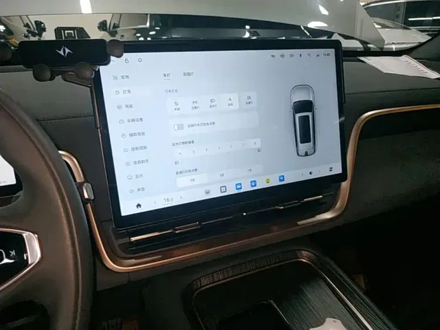 Dongfeng eπ 008 — Фото автомобиля 12