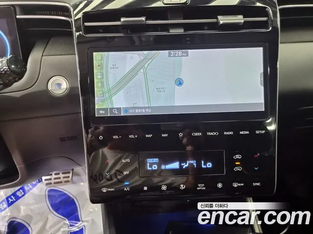 Hyundai Tucson Tucson (NX4) Дизель 2.0 2WD — Фото автомобиля 11