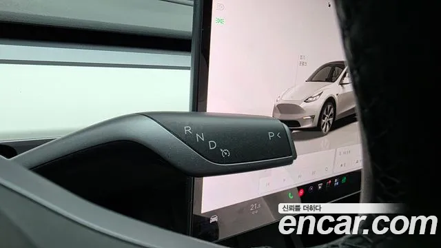 Tesla Model Y — Фото автомобиля 12