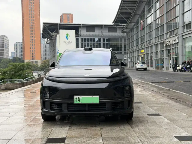 Li Auto L7 — Фото автомобиля 2