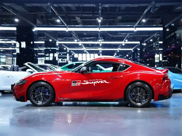 Toyota Supra — Фото автомобиля 5