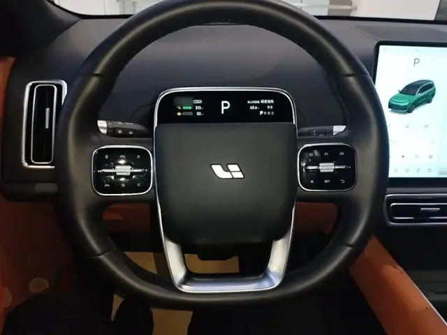 Li Auto L9 — Фото автомобиля 10