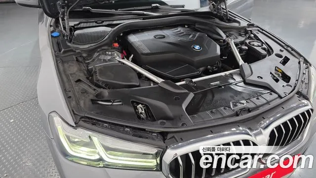 BMW 5-Series — Фото автомобиля 6