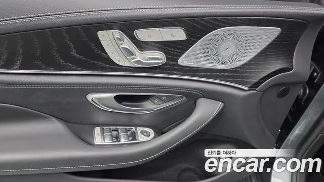 Mercedes-Benz CLS-Class — Фото автомобиля 19