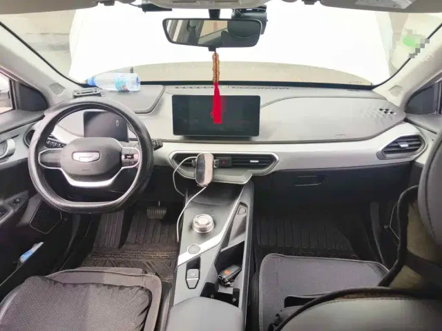 Geely Geometry A — Фото автомобиля 12