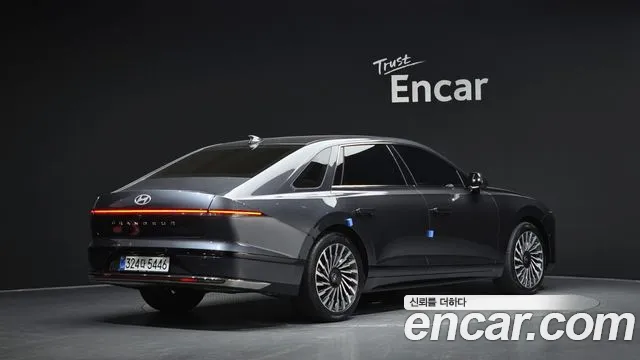 Hyundai Grandeur GN7 — Фото автомобиля 2