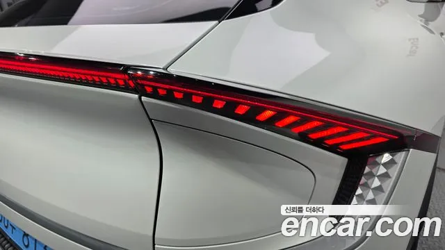 Kia EV6 — Фото автомобиля 23