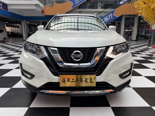 Nissan X-Trail — Фото автомобиля 2
