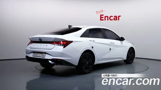 Hyundai Avante — Фото автомобиля 2