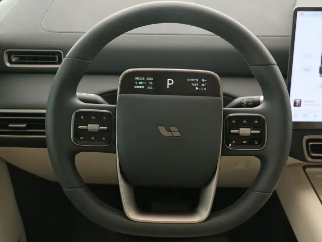 Li Auto MEGA — Фото автомобиля 11