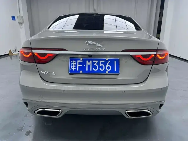 Jaguar XFL — Фото автомобиля 5