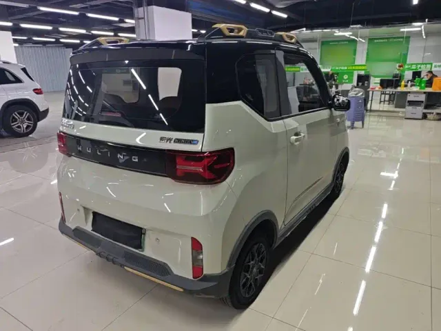 Wuling Hongguang Mini EV — Фото автомобиля 6