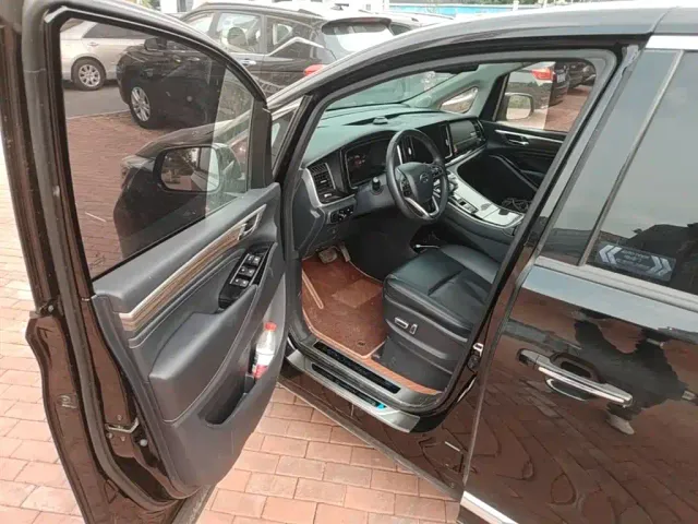GAC Trumpchi M8 — Фото автомобиля 15