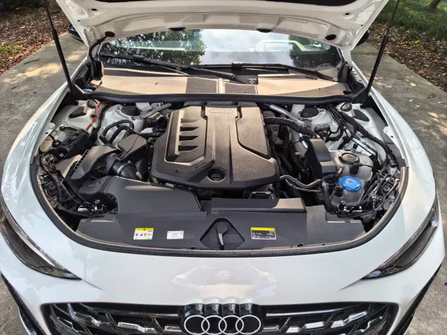 Audi A6L — Фото автомобиля 16