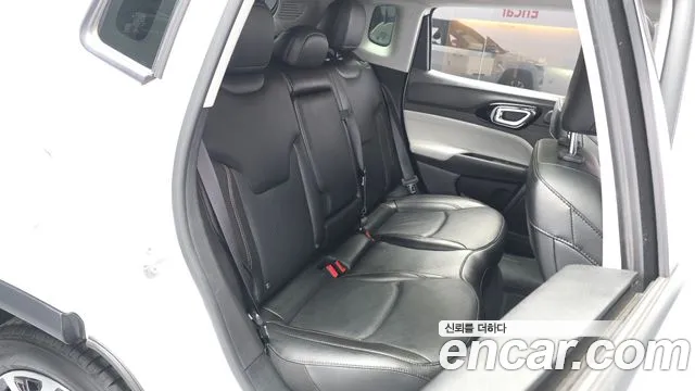 Jeep Compass Compass 2 поколение 2.4 Limited 2WD — Фото автомобиля 9
