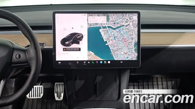 Tesla Model 3 — Фото автомобиля 14