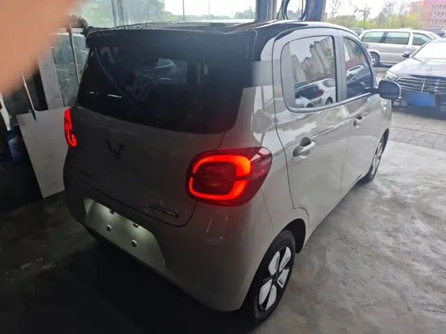 Wuling Hongguang Mini EV — Фото автомобиля 6