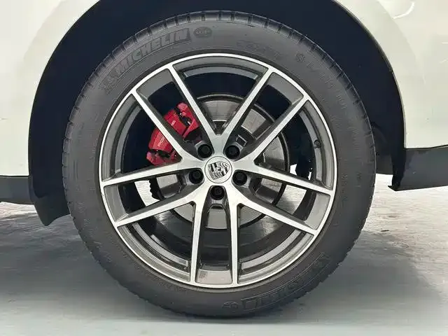Porsche Macan — Фото автомобиля 18