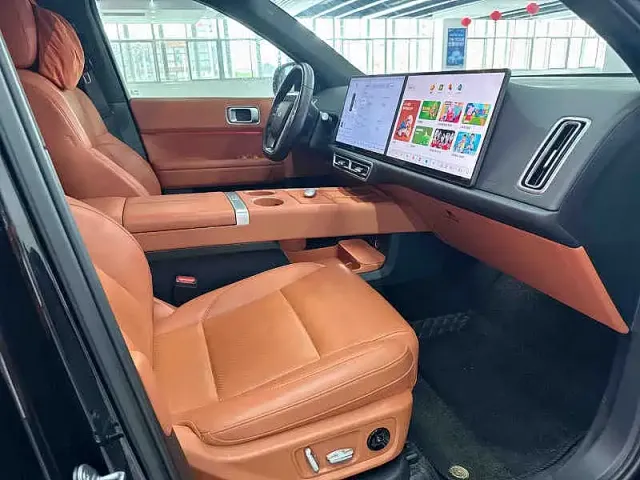 Li Auto L6 — Фото автомобиля 14