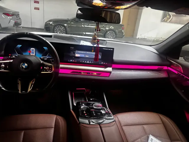 BMW 5 Series — Фото автомобиля 6