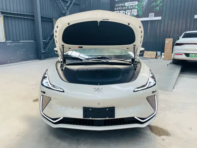 IM Motors LS7 — Фото автомобиля 30